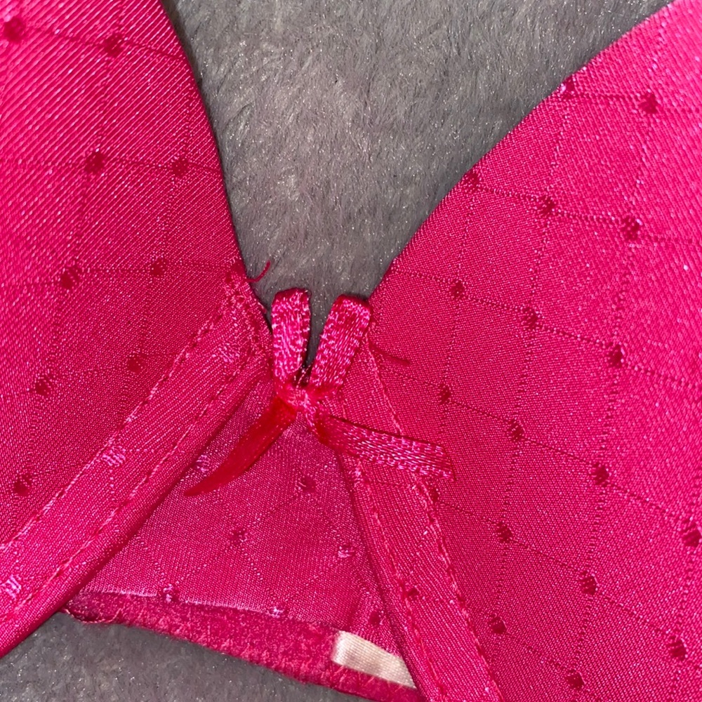 Push up bra! - Picture 2 of 4